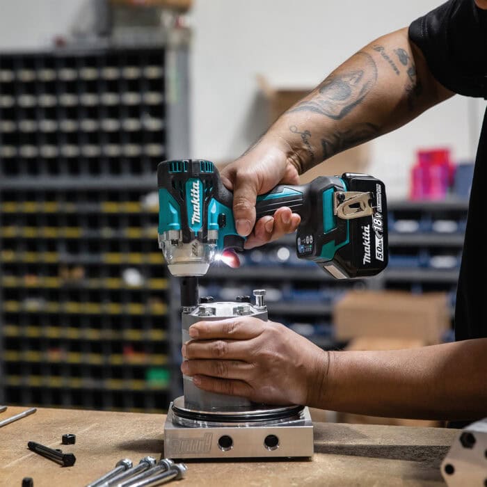 Makita Akku-Schlagschrauber DTW302Z 18V 3/8" 300Nm Sologerät – Bild 2